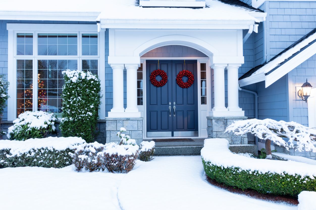 4. Emphasize the Advantages of Buying and Selling During the Holidays
